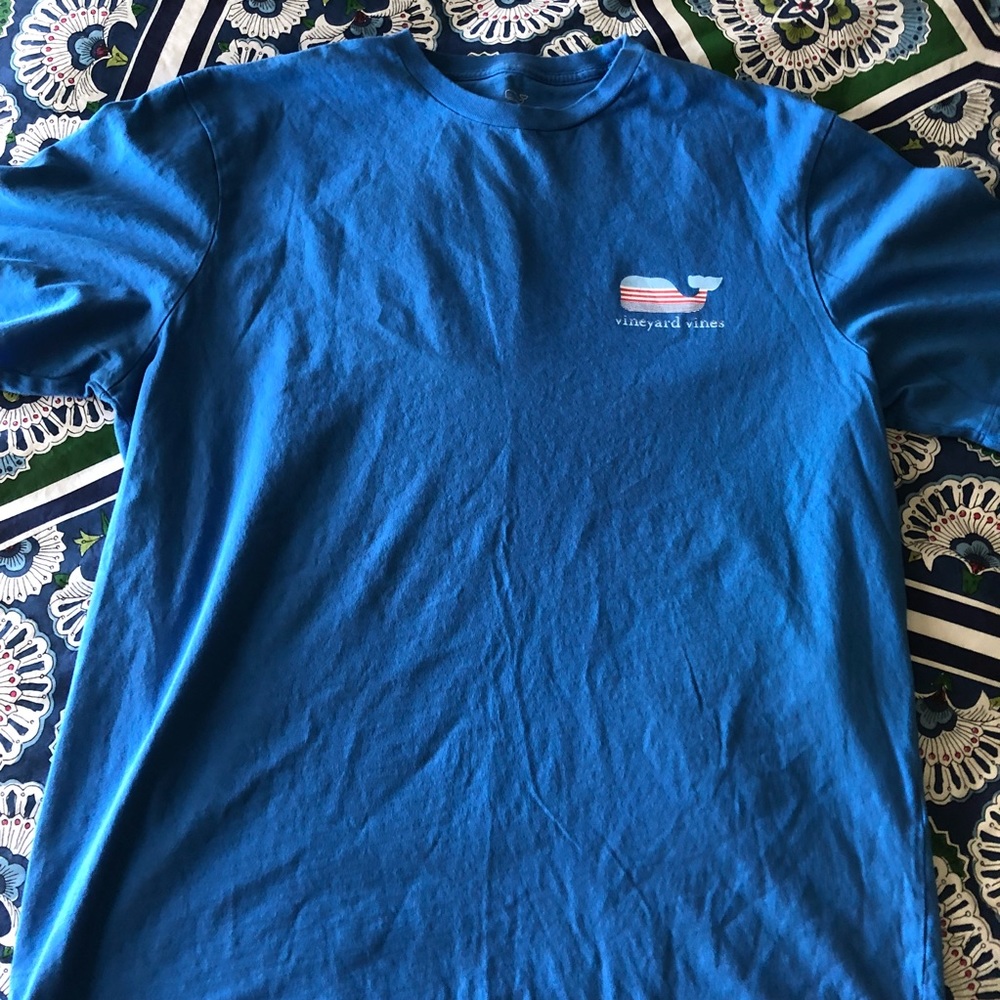 Vineyard Vines classic whale tee